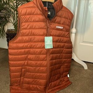 NWT Magellan outdoors men’s puffer vest